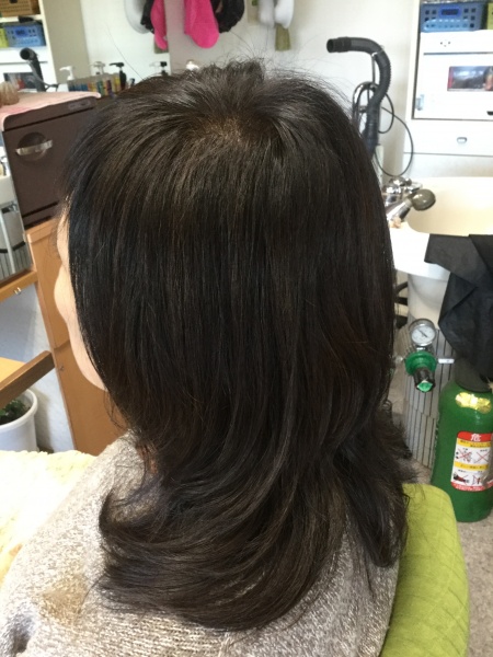 カラーリング　集中育毛ケア　ヘアエステ　60代