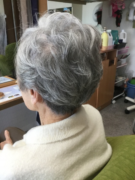 パーマ　カット　80代