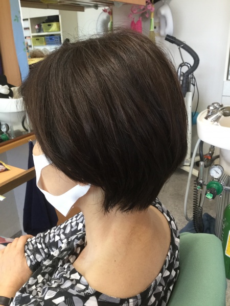 カラーリング　カツト　集中育毛ケア　ヘアエステ　60代