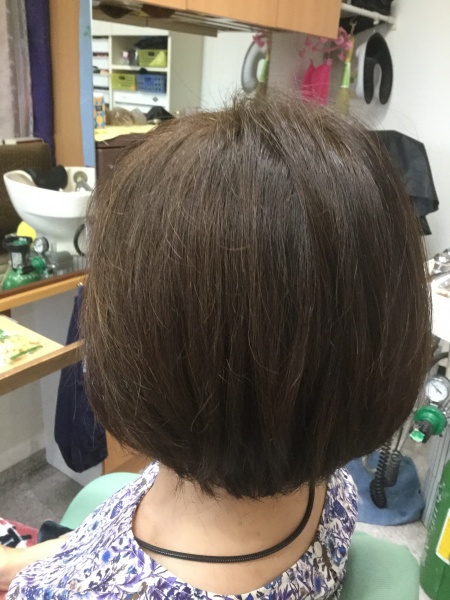 カラーリング　カット　集中育毛ケア　ヘアエステ　６０代