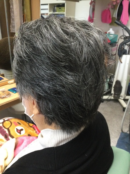 パーマ　カット　集中育毛ケア　ヘアエステ　80代