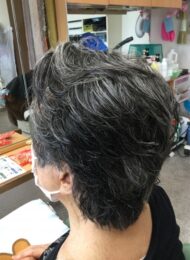 パーマ　カット　集中育毛ケア　ヘアエステ　80代