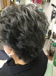 パーマ　集中育毛ケア　ヘアエステ　80代