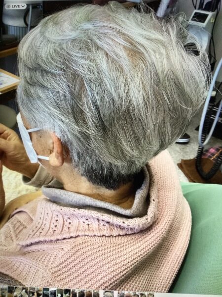 ポイントパーマ　ヘアエステ　80代