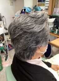 パーマ　集中育毛ケア　ヘアエステ　　80代