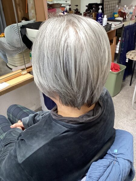 カット　炭酸泉ヘッドスパ　　　60代