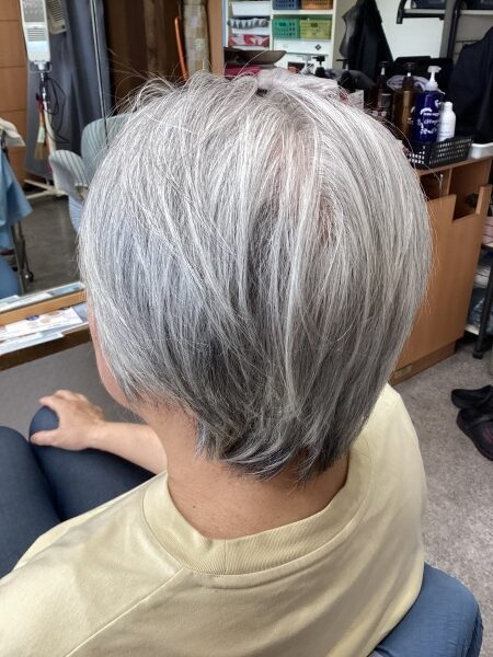 カット　炭酸泉ヘッドスパ　60代