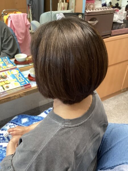 カット　カラーリング　炭酸泉ヘッドスパ　ヘアエステ　60代